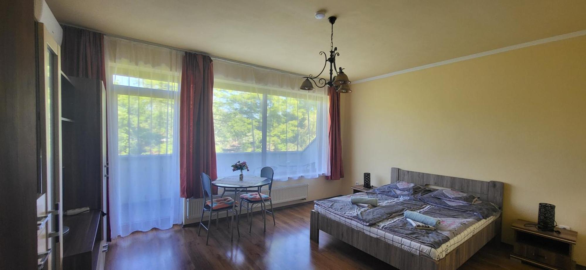 Bastya Apartmanhaz Sárvár Стая снимка