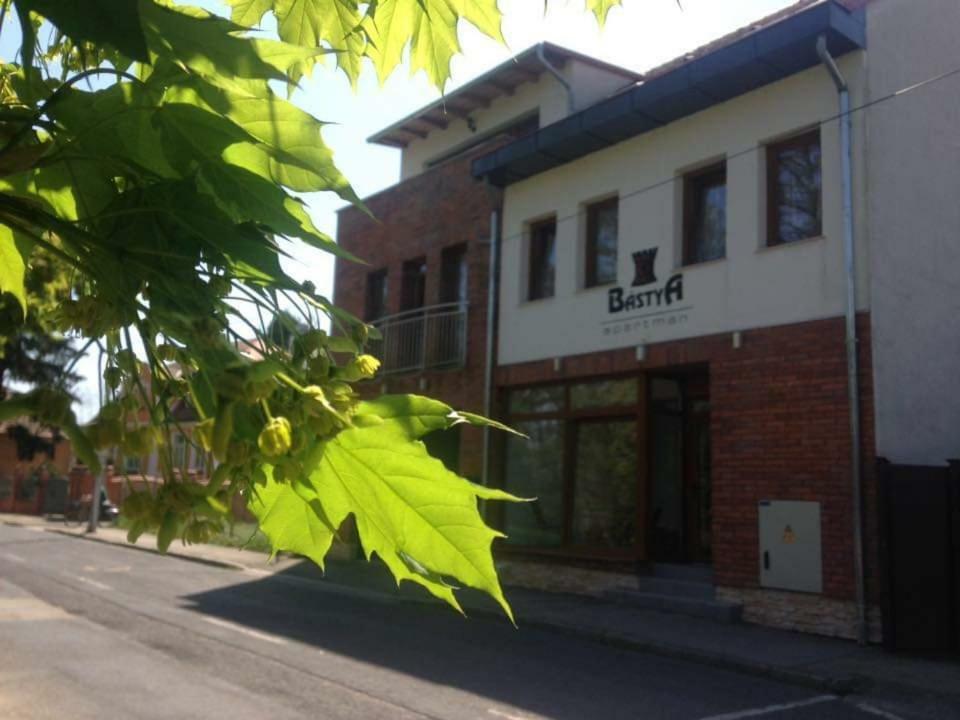 Bastya Apartmanhaz Sárvár Екстериор снимка