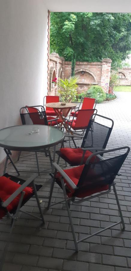 Bastya Apartmanhaz Sárvár Екстериор снимка